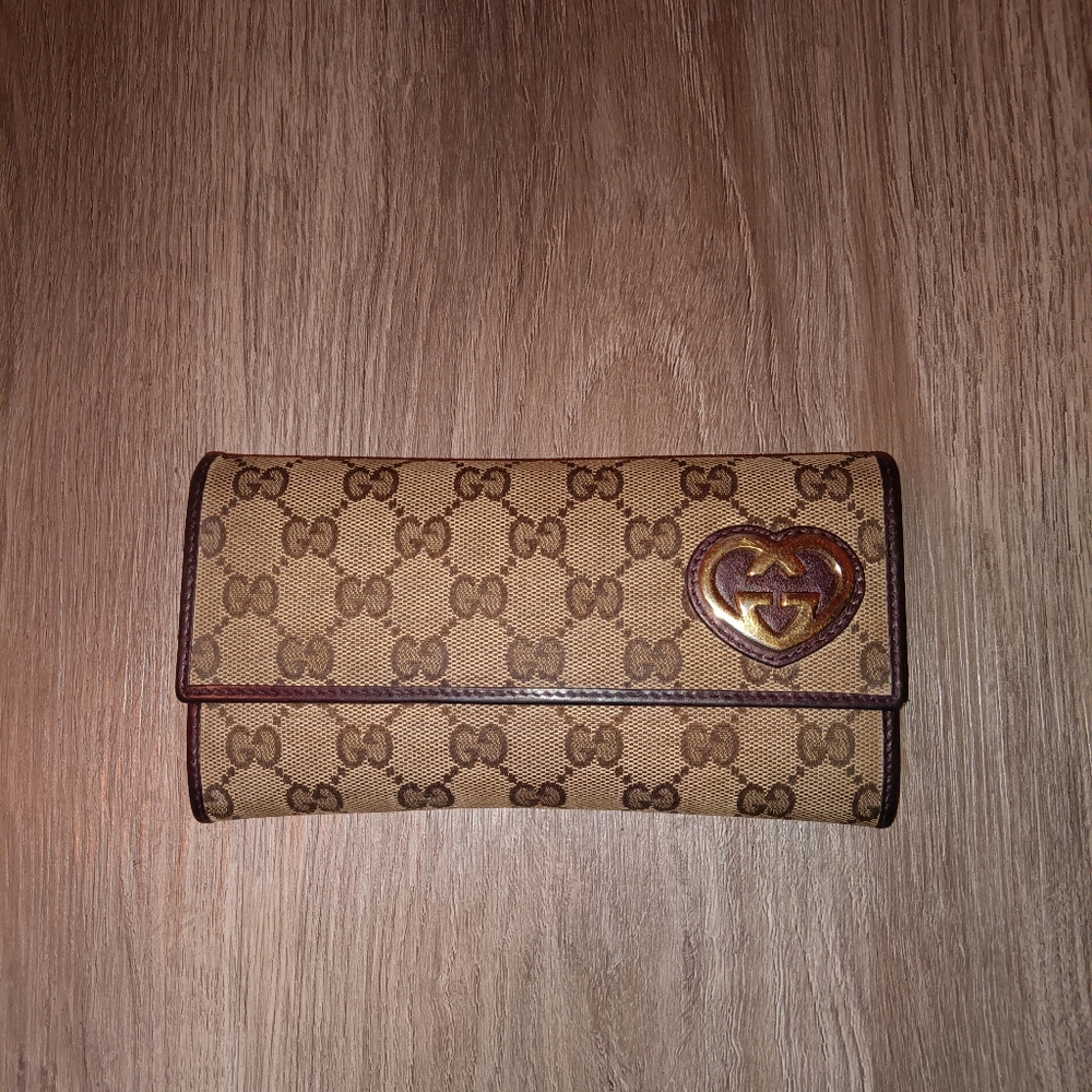 Gucci Authentic Brown Lovely Heart Monogram Bi-Fold Continental Guccisima Wallet